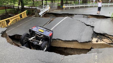 tagreuters.com2022binary_LYNXMPEI730DF-VIEWIMAGE