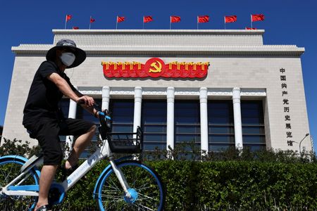 tagreuters.com2022binary_LYNXMPEI7U07M-VIEWIMAGE