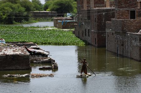 tagreuters.com2022binary_LYNXMPEI850BB-VIEWIMAGE