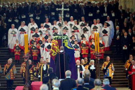 tagreuters.com2022binary_LYNXMPEI8D0YI-VIEWIMAGE