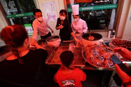 tagreuters.com2022binary_LYNXNPEI4H08U-VIEWIMAGE