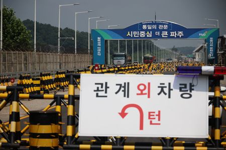 tagreuters.com2023binary_LYNXMPEJ6I02Z-VIEWIMAGE