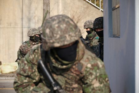 tagreuters.com2023binary_LYNXMPEJBQ04Y-VIEWIMAGE