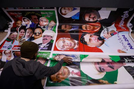 tagreuters.com2024binary_LYNXMPEK0F0AY-VIEWIMAGE