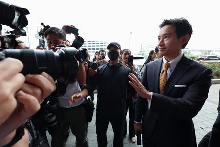 tagreuters.com2024binary_LYNXMPEK0N055-VIEWIMAGE