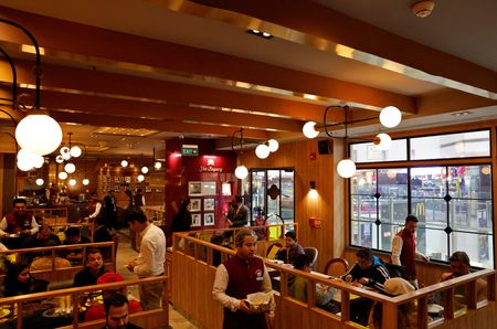 tagreuters.com2024binary_LYNXMPEK0N089-VIEWIMAGE