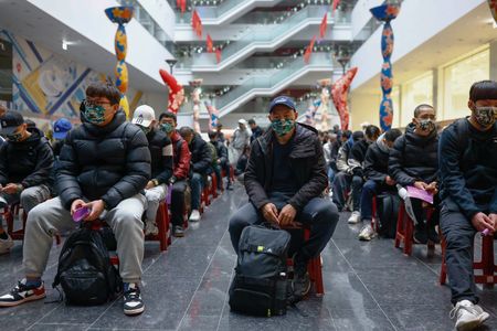 tagreuters.com2024binary_LYNXMPEK0O061-VIEWIMAGE