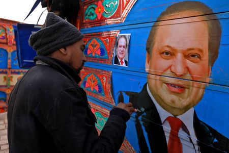 tagreuters.com2024binary_LYNXMPEK160FR-VIEWIMAGE