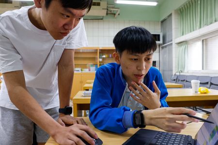 tagreuters.com2024binary_LYNXMPEK42016-VIEWIMAGE