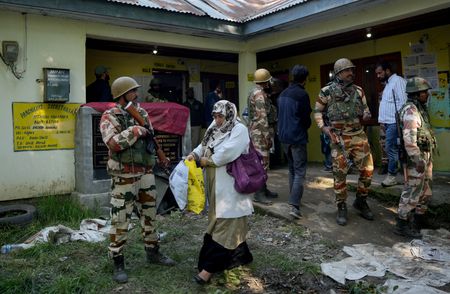 tagreuters.com2024binary_LYNXMPEK4C0IB-VIEWIMAGE