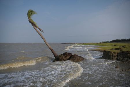 tagreuters.com2024binary_LYNXMPEK4T0DM-VIEWIMAGE