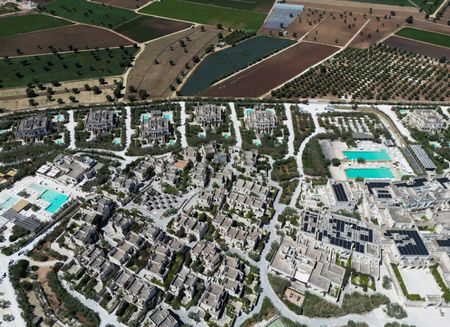 tagreuters.com2024binary_LYNXMPEK560KG-VIEWIMAGE