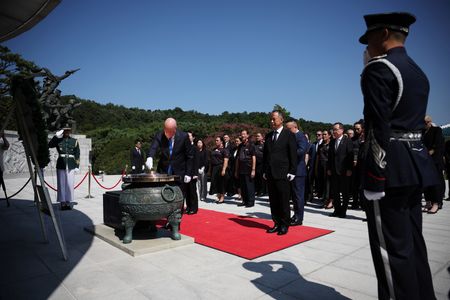 tagreuters.com2024binary_LYNXMPEK83051-VIEWIMAGE