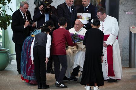 tagreuters.com2024binary_LYNXMPEK8A09A-VIEWIMAGE