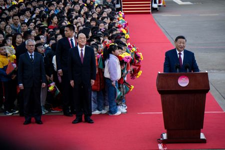 tagreuters.com2024binary_LYNXMPEKBH0BT-VIEWIMAGE