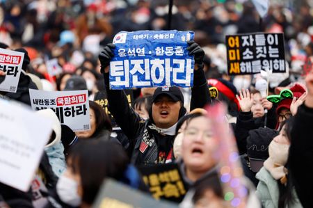 tagreuters.com2024binary_LYNXMPEKBK021-VIEWIMAGE