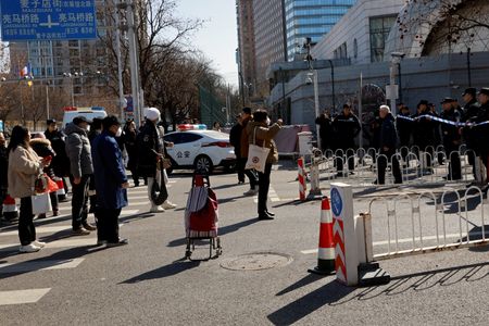 tagreuters.com2024binary_LYNXNPEK270CF-VIEWIMAGE