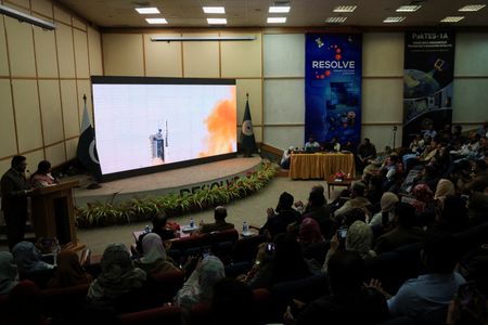 tagreuters.com2025binary_LYNXMPEL0G0J9-VIEWIMAGE