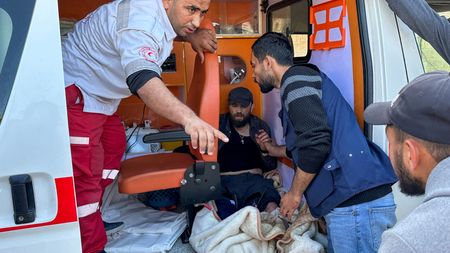 tagreuters.com2025binary_LYNXMPEL2I0GX-VIEWIMAGE