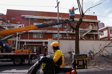 tagreuters.com2025binary_LYNXMPEL3B03Y-VIEWIMAGE