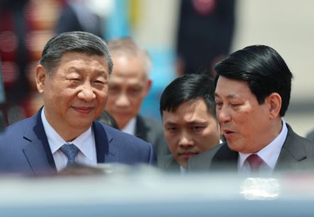 tagreuters.com2025binary_LYNXMPEL3D0D4-VIEWIMAGE