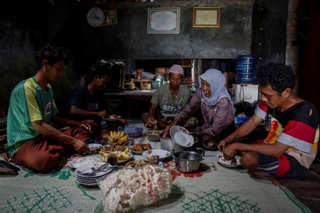 tagreuters.com2025binary_LYNXMPEL3H0JY-VIEWIMAGE