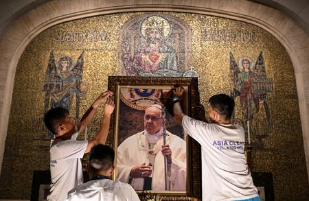 tagreuters.com2025binary_LYNXMPEL3L036-VIEWIMAGE