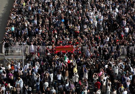 tagreuters.com2025binary_LYNXMPEL3M0FY-VIEWIMAGE