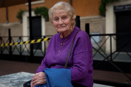 tagreuters.com2025binary_LYNXMPEL3O0AF-VIEWIMAGE