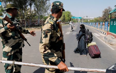 tagreuters.com2025binary_LYNXMPEL3O0IE-VIEWIMAGE