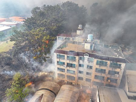 tagreuters.com2025binary_LYNXMPEL3R0CT-VIEWIMAGE