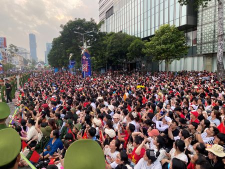 tagreuters.com2025binary_LYNXMPEL3T0AZ-VIEWIMAGE