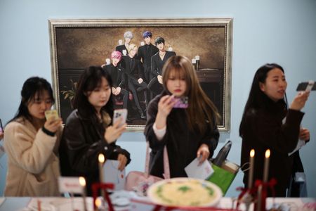 tagreuters.com2025binary_LYNXMPEL401DO-VIEWIMAGE