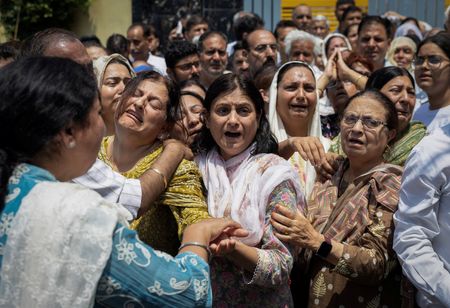 tagreuters.com2025binary_LYNXMPEL4A02U-VIEWIMAGE