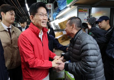 tagreuters.com2025binary_LYNXMPEL4B027-VIEWIMAGE