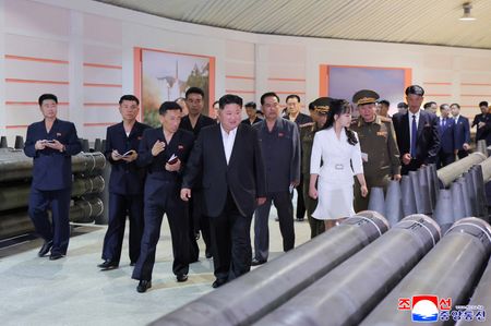 tagreuters.com2025binary_LYNXMPEL5C16G-VIEWIMAGE