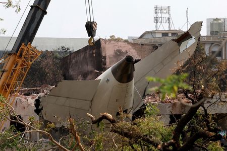 tagreuters.com2025binary_LYNXMPEL5D05G-VIEWIMAGE