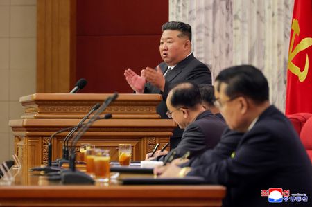 tagreuters.com2025binary_LYNXMPEL5M10Q-VIEWIMAGE