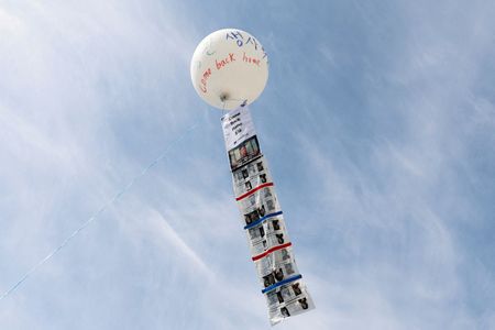 tagreuters.com2025binary_LYNXMPEL5Q084-VIEWIMAGE