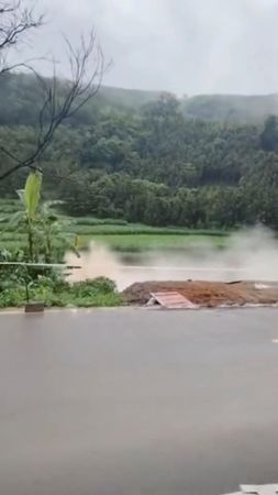 tagreuters.com2025binary_LYNXMPEL6206O-VIEWIMAGE