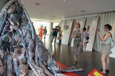 tagreuters.com2025binary_LYNXMPEL7E00N-VIEWIMAGE