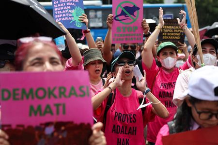 tagreuters.com2025binary_LYNXMPEL820B7-VIEWIMAGE