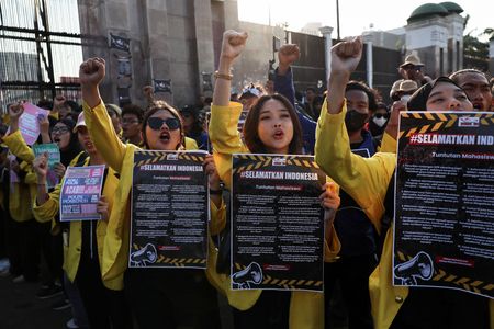 tagreuters.com2025binary_LYNXMPEL830LG-VIEWIMAGE