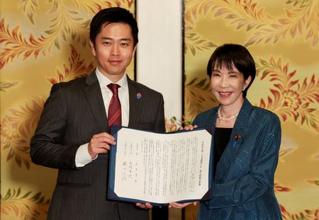 tagreuters.com2025binary_LYNXMPEL9J0CT-VIEWIMAGE