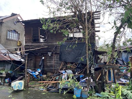 tagreuters.com2025binary_LYNXMPELA304K-VIEWIMAGE