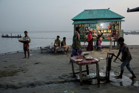 tagreuters.com2025binary_LYNXMPELA901W-VIEWIMAGE