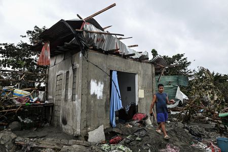 tagreuters.com2025binary_LYNXMPELA90J0-VIEWIMAGE