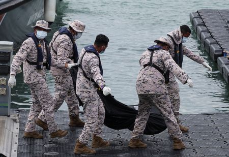 tagreuters.com2025binary_LYNXMPELAA0DZ-VIEWIMAGE