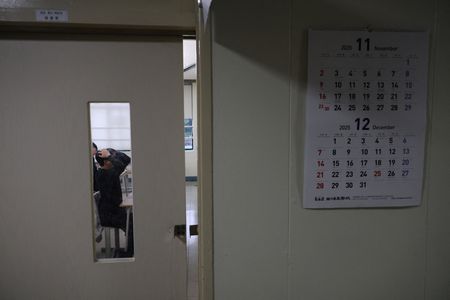 tagreuters.com2025binary_LYNXMPELAC0FE-VIEWIMAGE