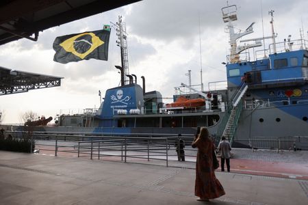 tagreuters.com2025binary_LYNXMPELAC15W-VIEWIMAGE